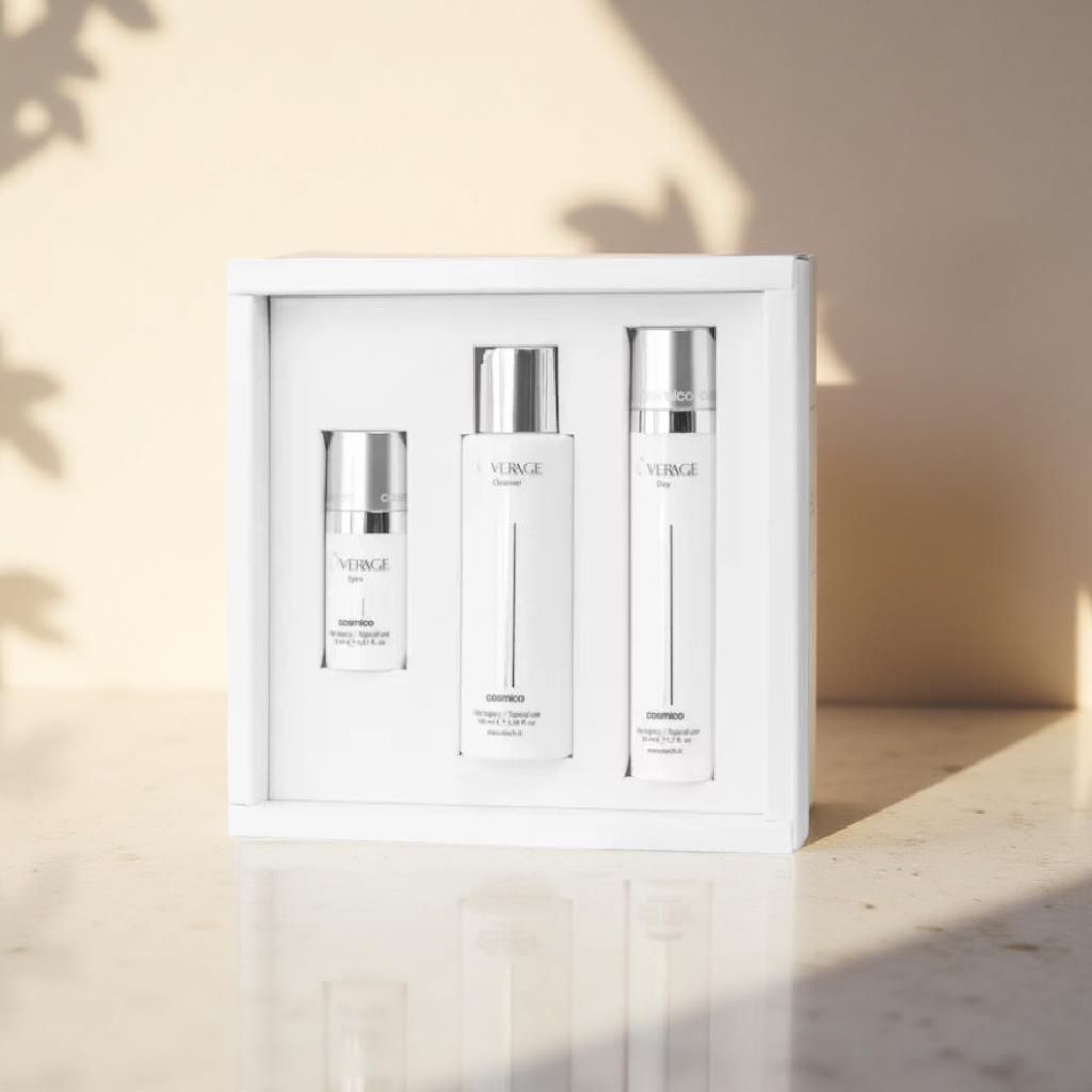 Senėjimą stabdantis, gausiai drėkinantis ir odos tonusą atkuriantis 3 produktų rinkinys OVERAGE DAY SET.