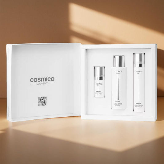 Senėjimą stabdantis, gausiai drėkinantis ir odos tonusą atkuriantis 3 produktų rinkinys OVERAGE DAY SET.